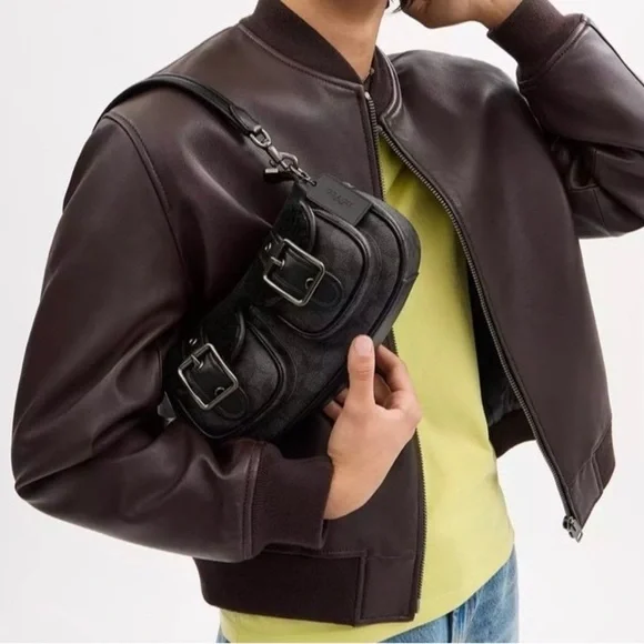 NWT COACH Ashton Baguette Bag CY658 In Signature Canvas w Shearling AUTHNTC New! - Picture 7 of 11